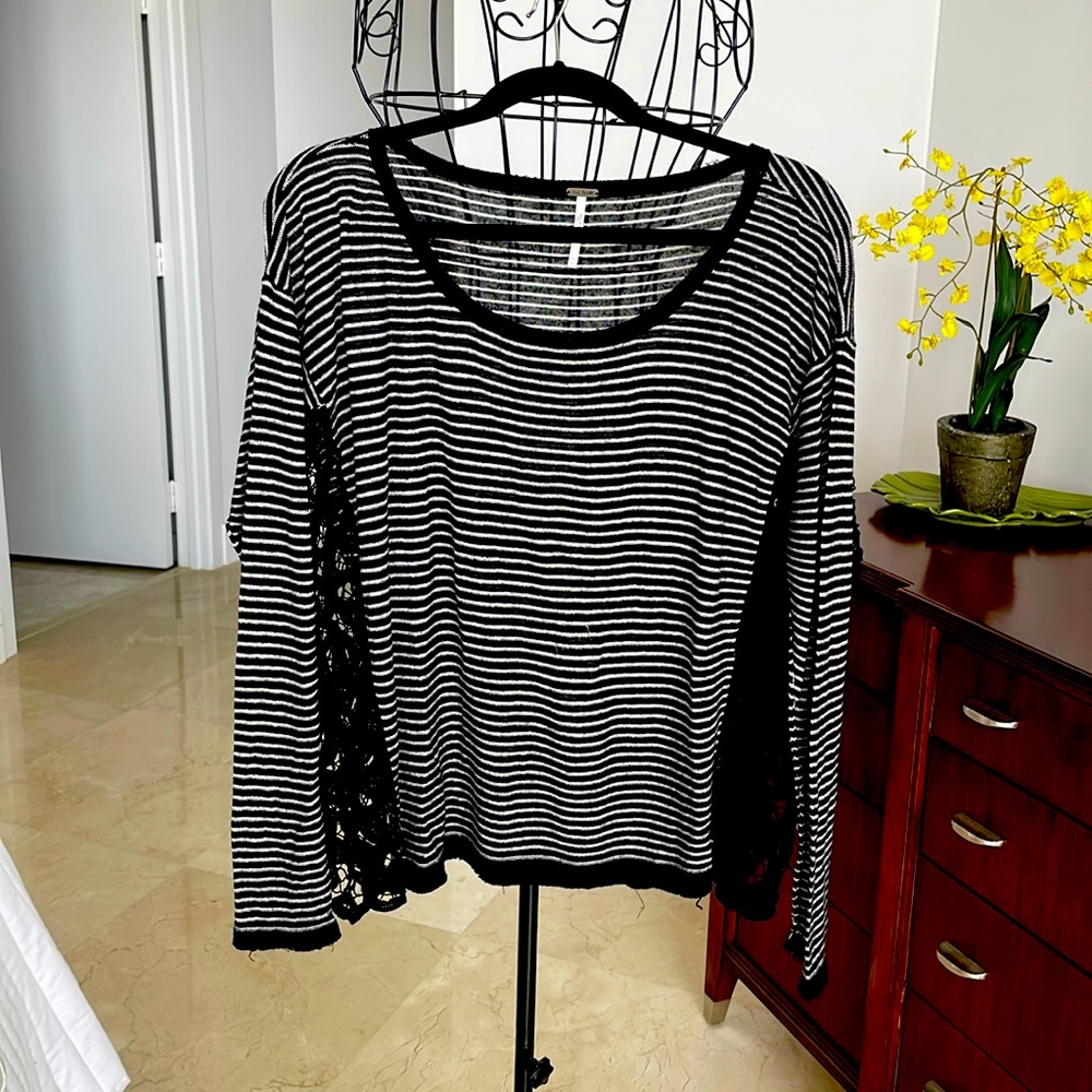 FREE PEOPLE OVERSIZED STRIPE LACE TOP